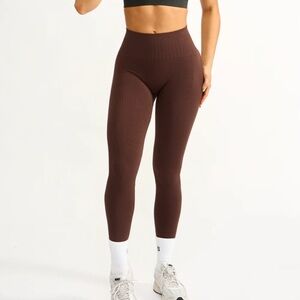 Buffbunny Collection Waterfall Seamless Legging in Truffle